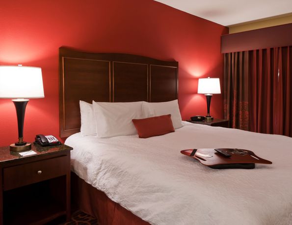 Imagen de los interiores del Hotel Hampton Inn And Suites University Area. Foto 12