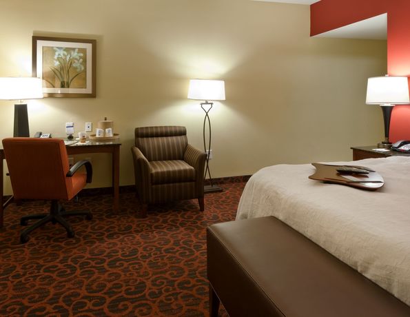 Imagen del bar/restaurante del Hotel Hampton Inn And Suites University Area. Foto 3