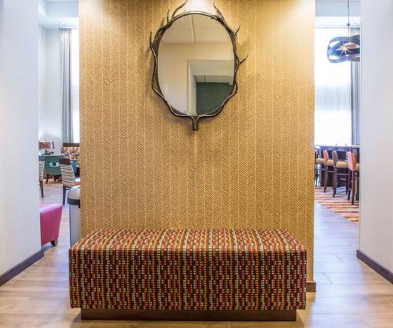 Imagen de los interiores del Hotel Hampton Inn And Suites Whitefish. Foto 18
