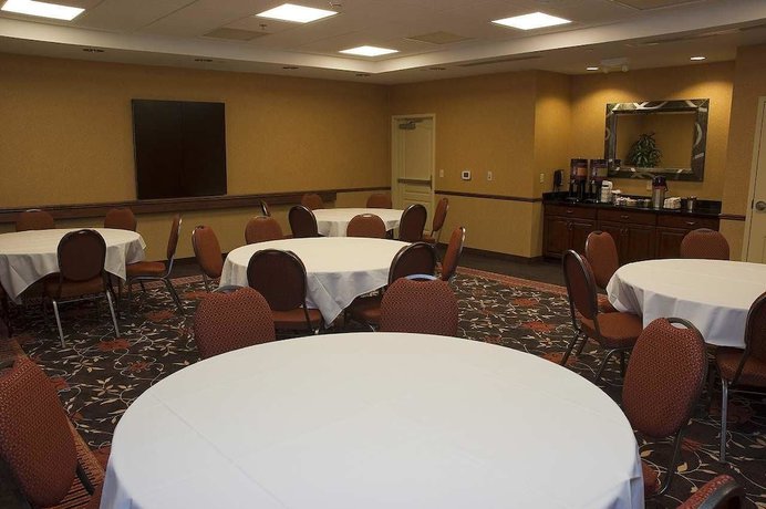 Imagen de la habitación del Hotel Hampton Inn And Suites Wichita Northeast. Foto 17