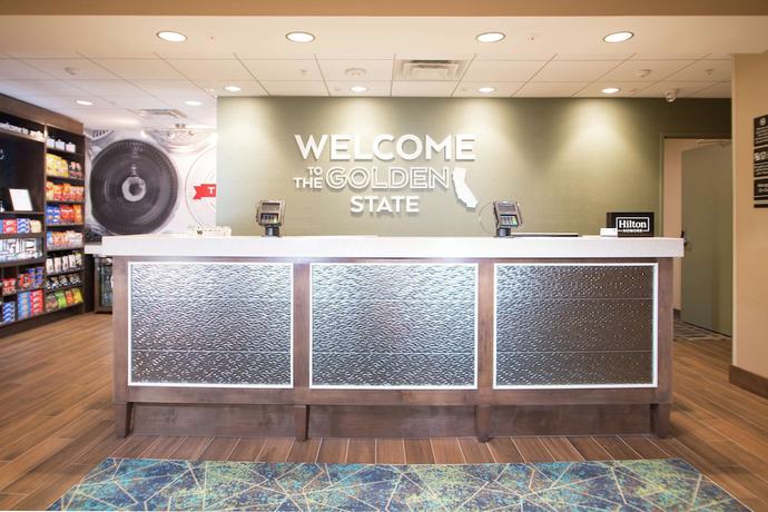 Imagen de los interiores del Hotel Hampton Inn Arvin Tejon Ranch. Foto 15