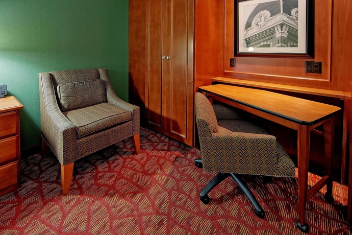 Imagen de los interiores del Hotel Hampton Inn Athens, Georgia. Foto 14