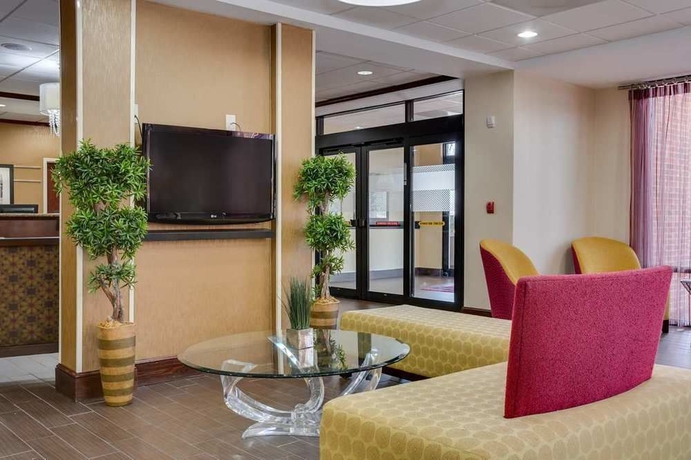 Imagen de los interiores del Hotel Hampton Inn Atlanta Fairburn. Foto 7