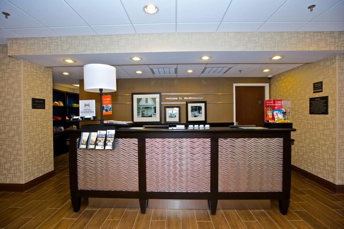 Imagen de los interiores del Hotel Hampton Inn Atlanta McDonough, Mcdonough. Foto 12