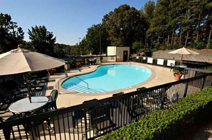 Imagen de la piscina del Hotel Hampton Inn Atlanta Nw Cumberland. Foto 16