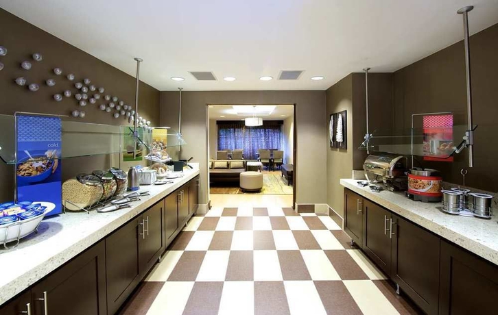 Imagen del bar/restaurante del Hotel Hampton Inn Atlanta-mall Of Georgia. Foto 3