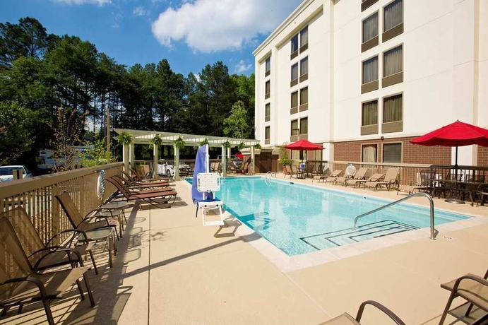 Imagen de la piscina del Hotel Hampton Inn Atlanta-northlake. Foto 16