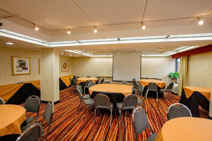 Imagen de los interiores del Hotel Hampton Inn Atlanta-northlake. Foto 14
