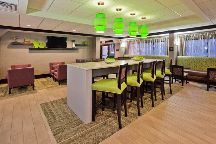 Imagen de los interiores del Hotel Hampton Inn Atlanta-town Center/kennesaw. Foto 14