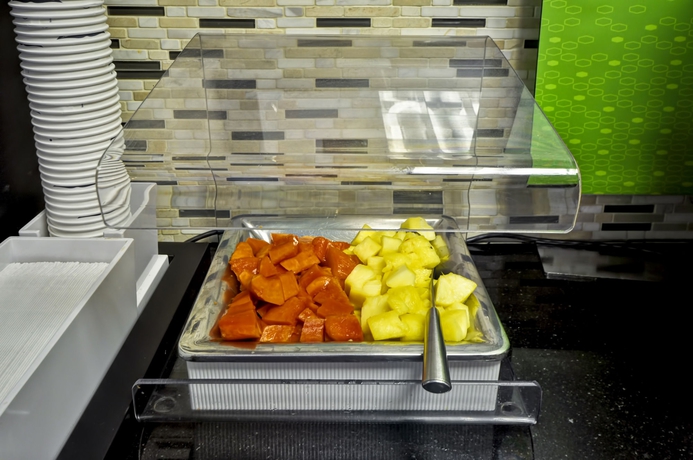 Imagen del bar/restaurante del Hotel Hampton Inn Austin North @ I - 35 and Hwy 183. Foto 9