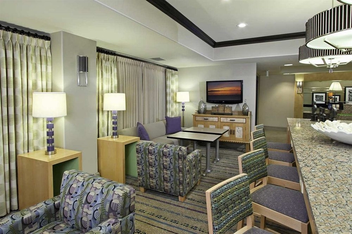 Imagen del bar/restaurante del Hotel Hampton Inn Austin/airport Area South. Foto 2