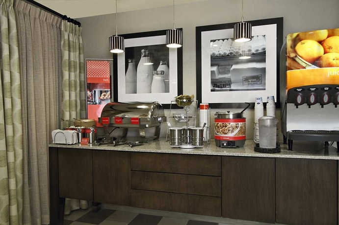 Imagen del bar/restaurante del Hotel Hampton Inn Austin/airport Area South. Foto 4