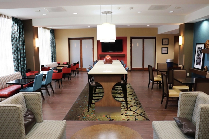 Imagen de los interiores del Hotel Hampton Inn Austin/oak Hill. Foto 17