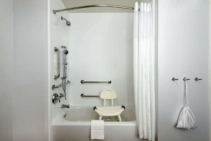 Imagen general del Hotel Hampton Inn Baltimore Bayview Campus. Foto 2