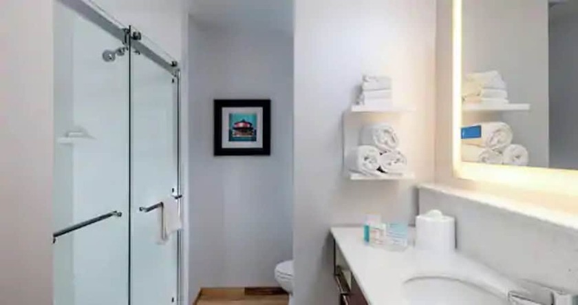 Imagen general del Hotel Hampton Inn Baltimore Bayview Campus. Foto 9