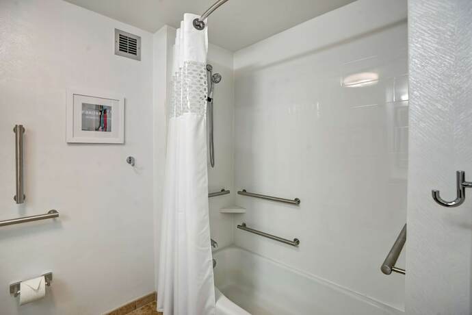 Imagen de la habitación del Hotel Hampton Inn Baltimore/glen Burnie. Foto 13