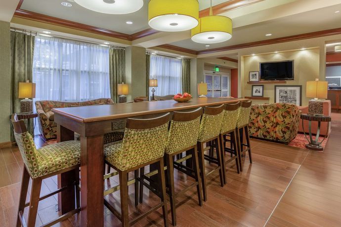 Imagen de los interiores del Hotel Hampton Inn Baltimore/owings Mills. Foto 19