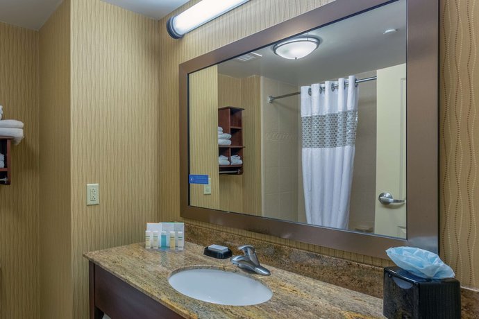 Imagen de la habitación del Hotel Hampton Inn Baltimore/owings Mills. Foto 16