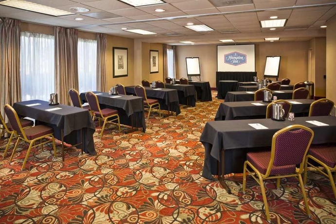 Imagen de los interiores del Hotel Hampton Inn Baltimore/white Marsh. Foto 9