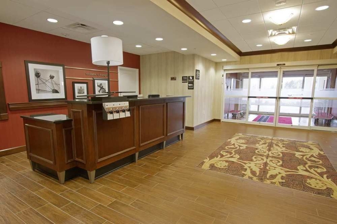 Imagen de los interiores del Hotel Hampton Inn Bangor. Foto 12