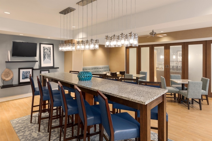 Imagen de los interiores del Hotel Hampton Inn - Bartow. Foto 14