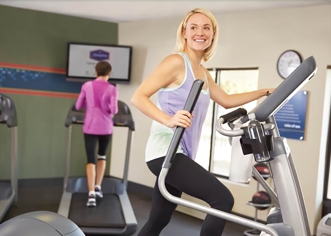 Imagen de los interiores del Hotel Hampton Inn - Bartow. Foto 17