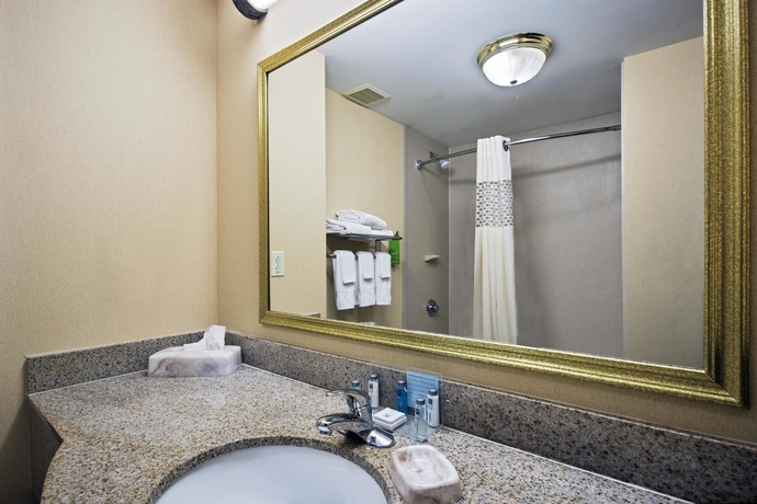 Imagen de la habitación del Hotel Hampton Inn Batavia. Foto 7