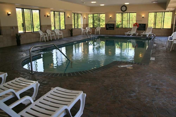 Imagen de la piscina del Hotel Hampton Inn Baton Rouge - Denham Springs. Foto 6