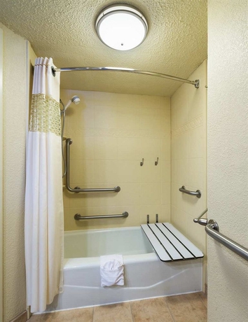 Imagen de la habitación del Hotel Hampton Inn Baton Rouge - I-10 and College Dr.. Foto 9