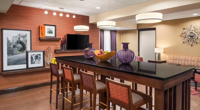 Imagen general del Hotel Hampton Inn Belle Vernon. Foto 14