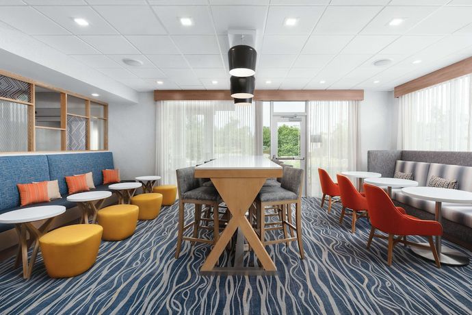 Imagen de los interiores del Hotel Hampton Inn Bellingham Airport. Foto 18
