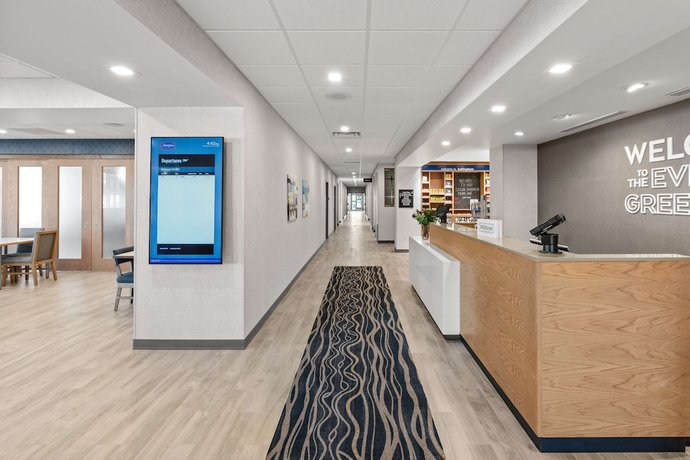 Imagen de los interiores del Hotel Hampton Inn Bellingham Airport. Foto 19