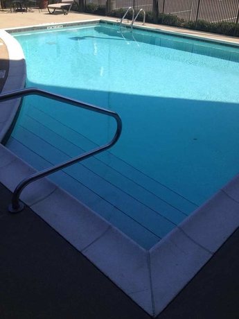 Imagen de la piscina del Hotel Hampton Inn Birmingham I-65/lakeshore Drive. Foto 7