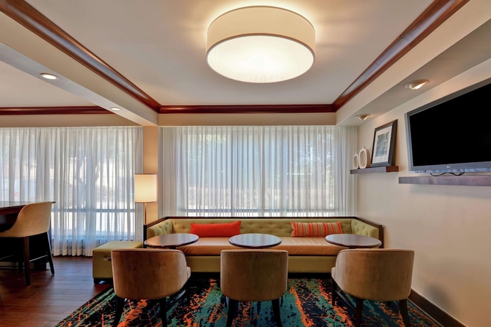 Imagen de los interiores del Hotel Hampton Inn Birmingham/mountain Brook. Foto 12