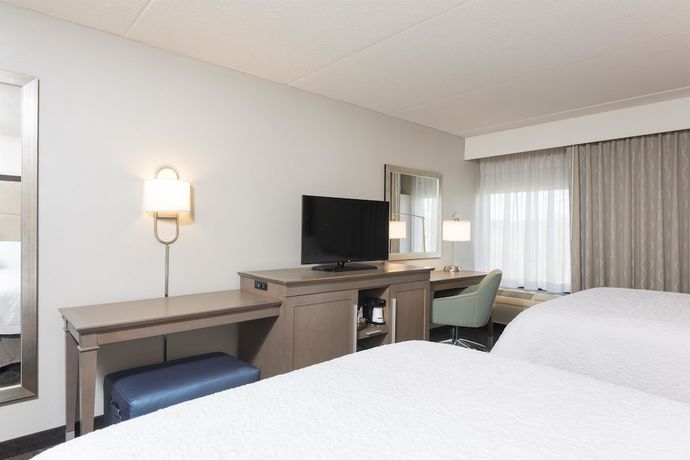 Imagen de la habitación del Hotel Hampton Inn Bloomington. Foto 4