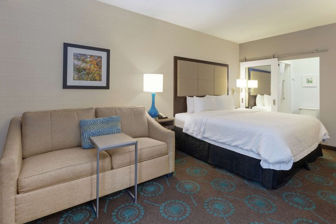 Imagen de la habitación del Hotel Hampton Inn Bloomington. Foto 7