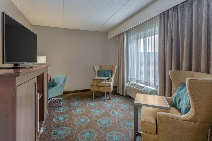Imagen de la habitación del Hotel Hampton Inn Bloomington. Foto 11