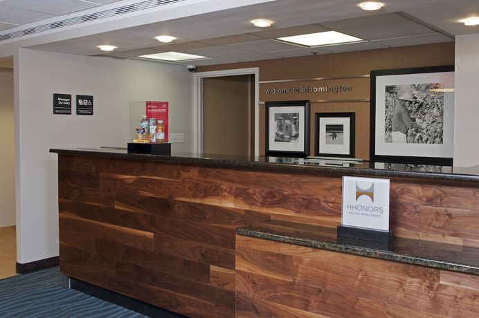 Imagen de los interiores del Hotel Hampton Inn Bloomington. Foto 19