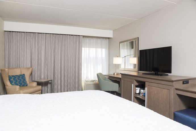 Imagen de la habitación del Hotel Hampton Inn Bloomington. Foto 16