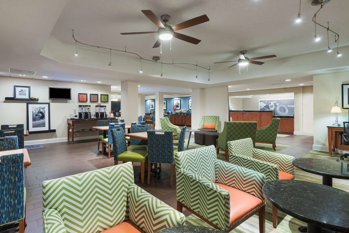 Imagen de los interiores del Hotel Hampton Inn Bonita Springs. Foto 16