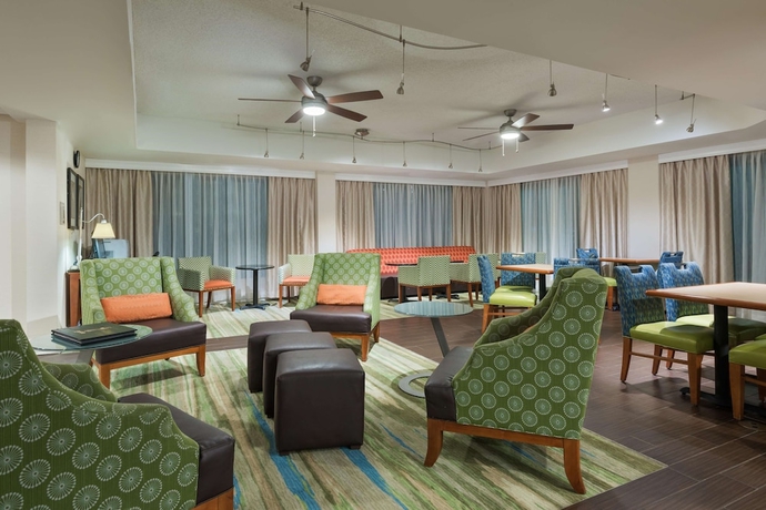 Imagen de los interiores del Hotel Hampton Inn Bonita Springs. Foto 17