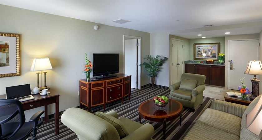 Imagen de los interiores del Hotel Hampton Inn Boston Natick. Foto 14