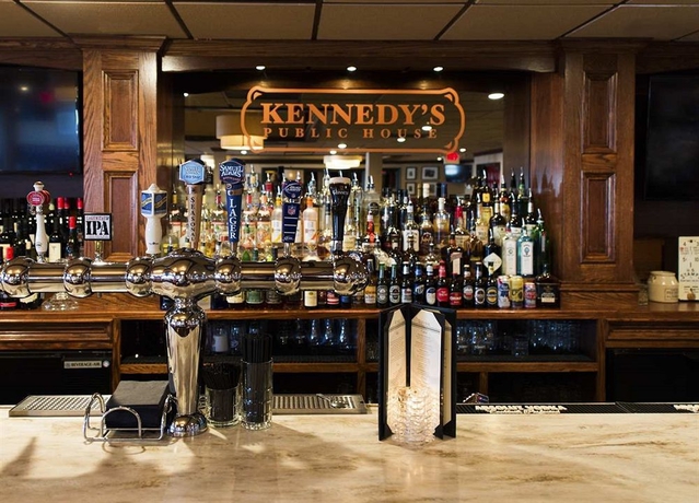 Imagen del bar/restaurante del Hotel Hampton Inn Boston - Norwood. Foto 3
