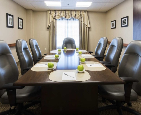 Imagen de los interiores del Hotel Hampton Inn Boston - Norwood. Foto 13