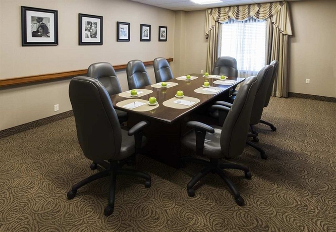Imagen de los interiores del Hotel Hampton Inn Boston - Norwood. Foto 15