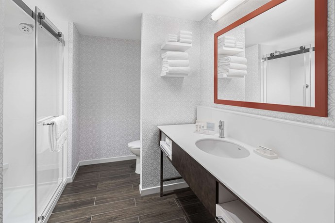 Imagen de la habitación del Hotel Hampton Inn Boston Woburn. Foto 13