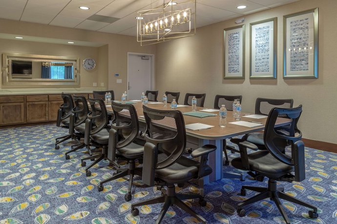 Imagen de los interiores del Hotel Hampton Inn Bourbonnais Kankakee. Foto 18