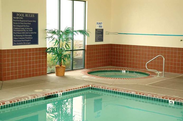 Imagen de la piscina del Hotel Hampton Inn Bozeman. Foto 15