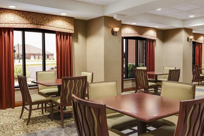Imagen del bar/restaurante del Hotel Hampton Inn Branson - Branson Hills. Foto 2