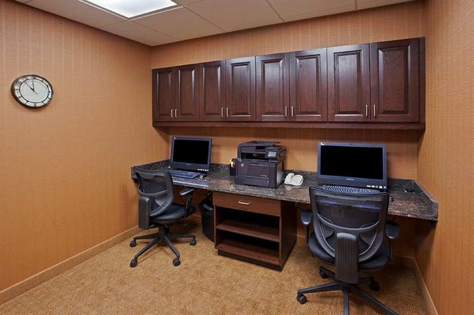 Imagen de los interiores del Hotel Hampton Inn Brockport. Foto 10